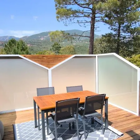 4 Personnes Maximum Apartment *